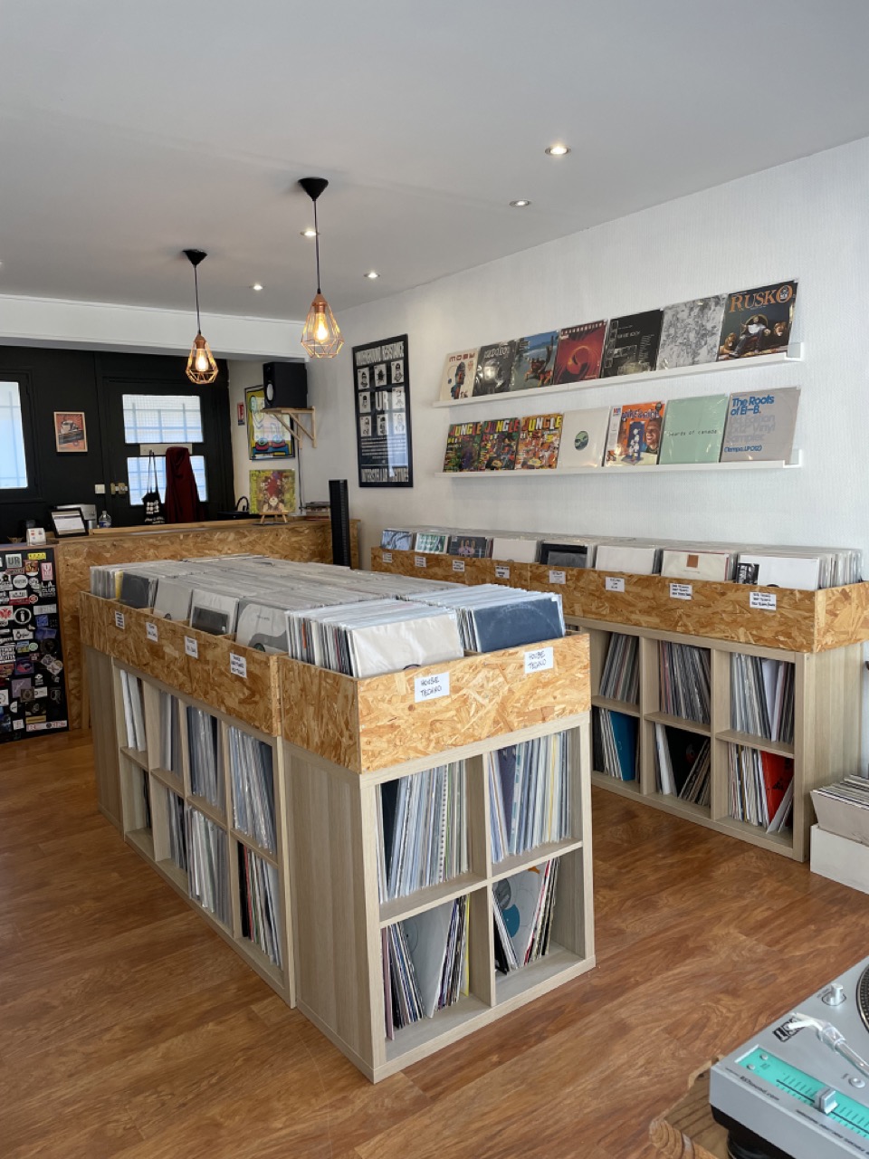 Aesthetic Circle Record Shop - 1 of 3