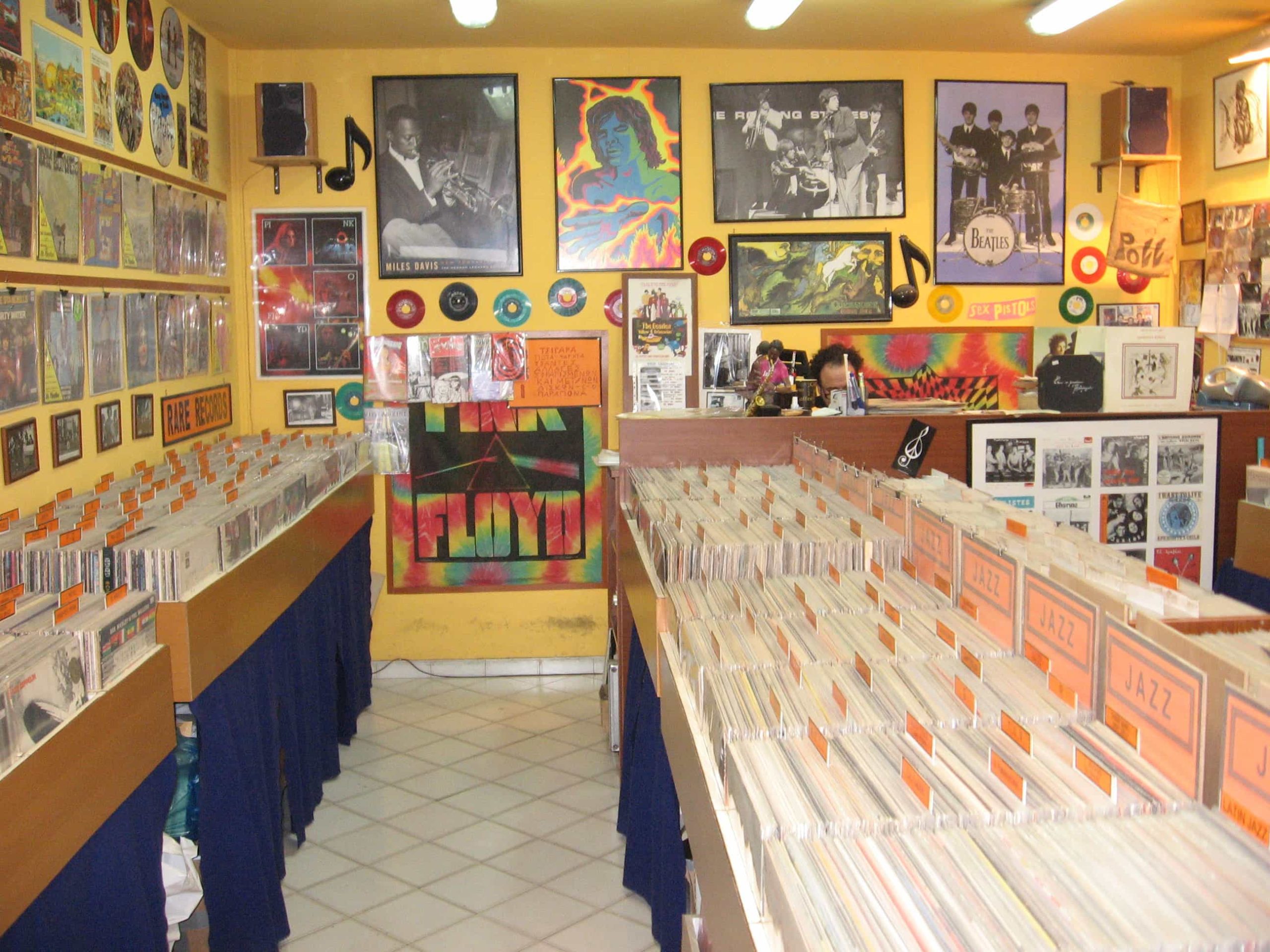 mr-vinylios-record-stores