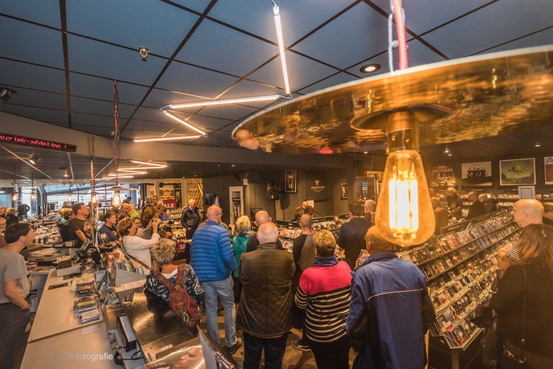 Music Store Vanderveen - 2 of 3