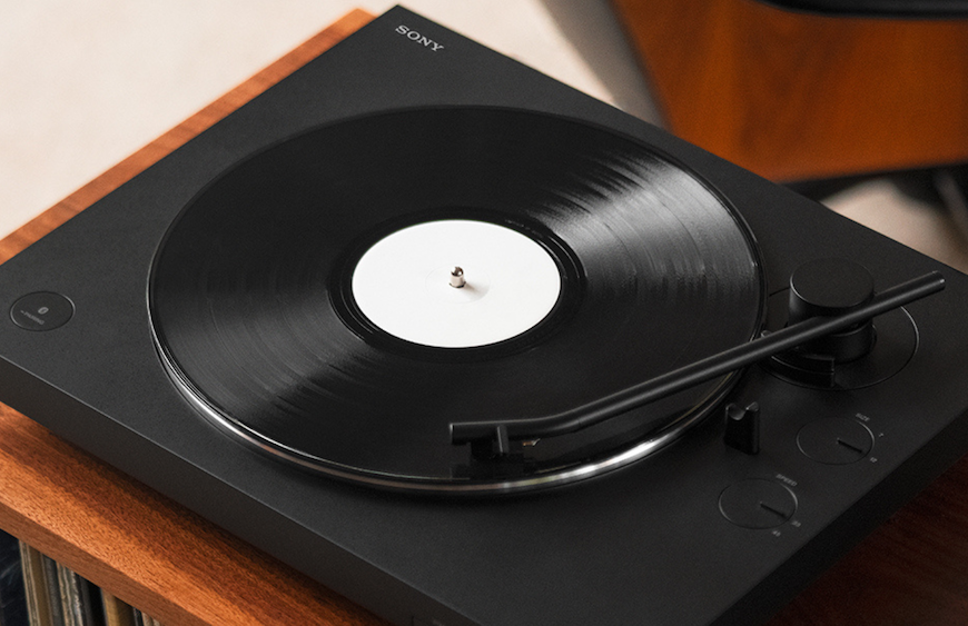 11 Best Bluetooth Turntables to Fit Your Space